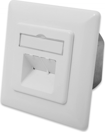 Divi ekranēti RJ45 porti 10GbE
