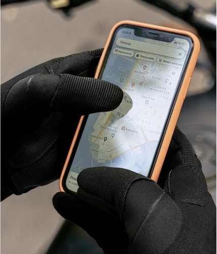 Skārienekrānu vadība bez cimdu noņemšanas