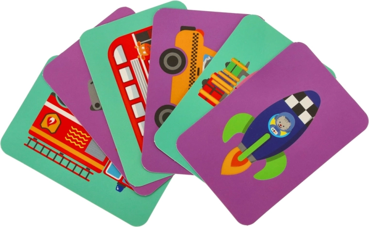 Mācīšanās caur spēli ar pārskatāmām kartītēm