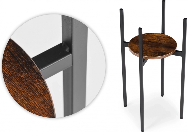 Stabila metāla konstrukcija ar industriālu izskatu