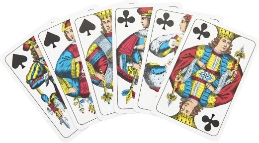 Universāla 32 kāršu kopa