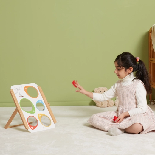 Koka rāmis un trīs maisiņi