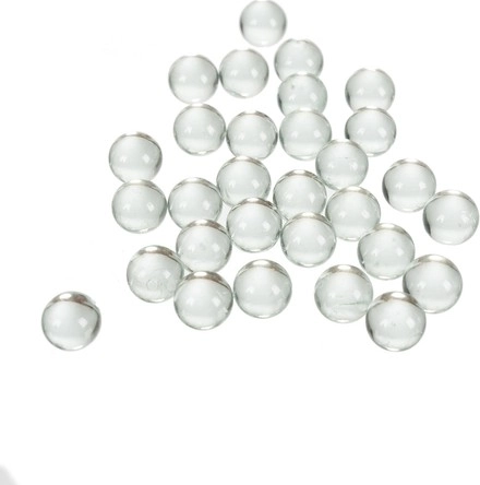 30 bumbiņas komplektā