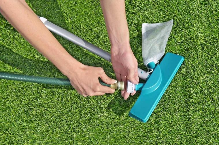 Putekļsūcēja uzgalis ar pieslēgumu šļūtenei