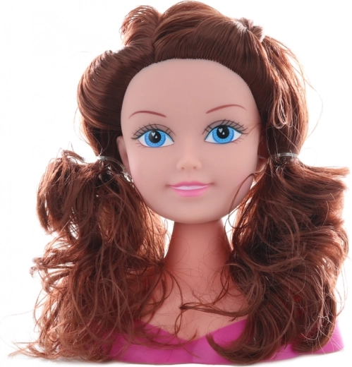 Reālistiski brūni mati vieglai ķemmēšanai