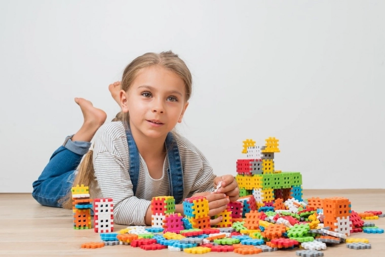 Daudzpusīga izmantošana un mācīšanās rotaļājoties