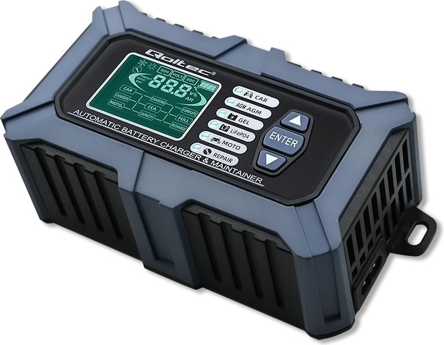 Akumulatora testēšana un pārskatāms LCD displejs