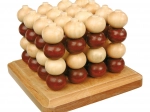 Small Foot wooden 3D tic-tac-toe